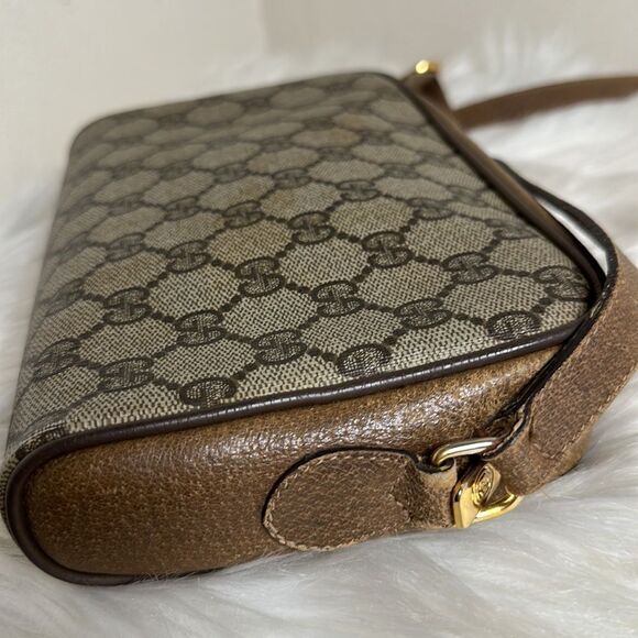 💯Authentic Preloved Gucci crossbody bag w/ Cherryline🍀 - Picture 12 of 14